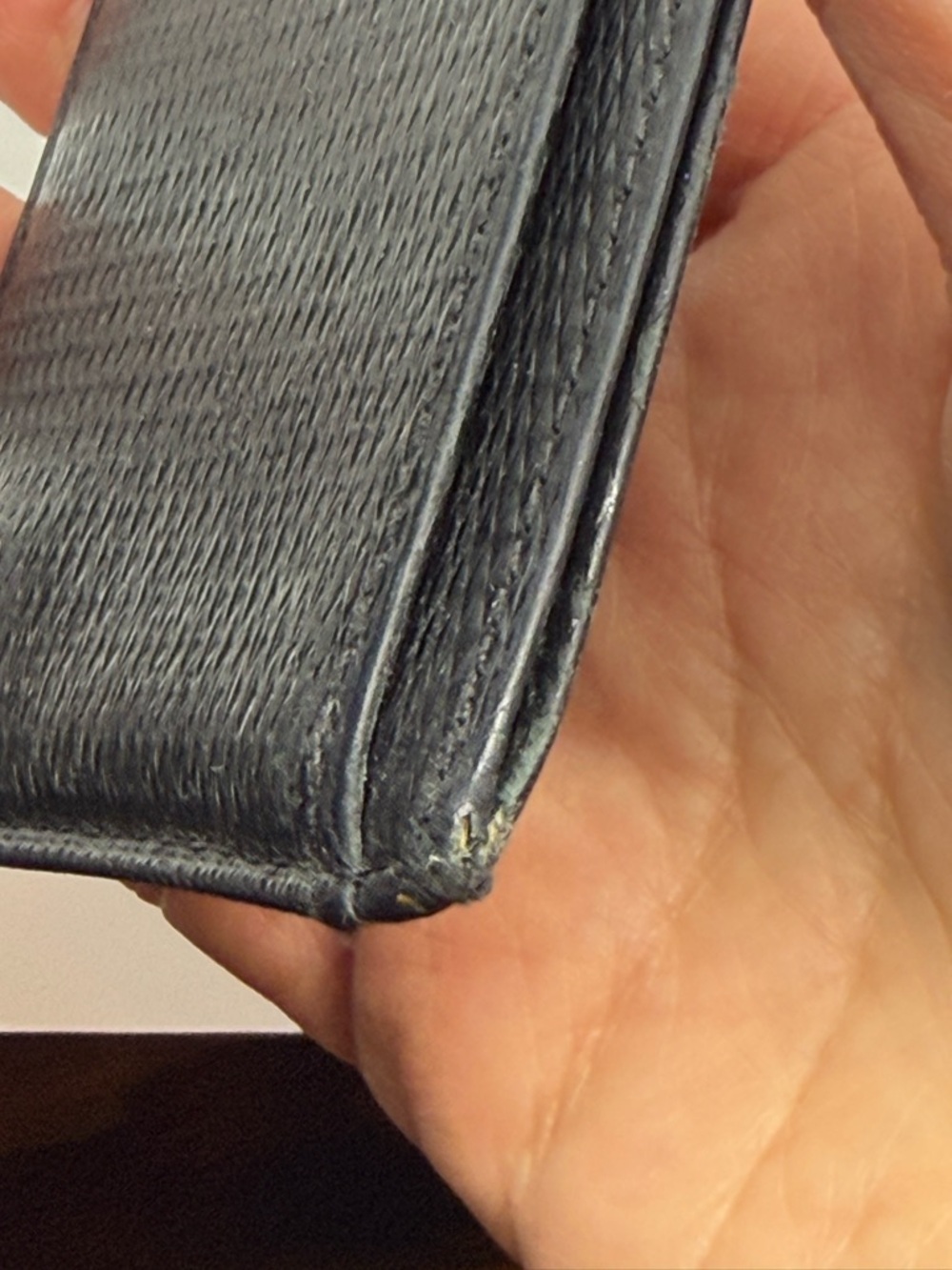 Tumi Black Leather Money Clip Card Case - Picture 8 of 8